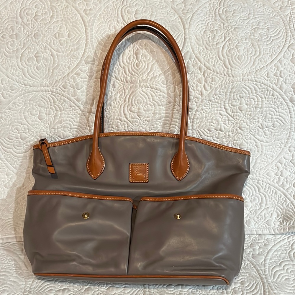 Dooney &‎ Bourke purse
